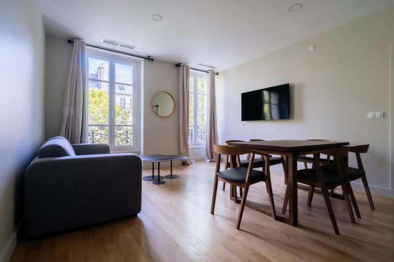 Stylish 2 Bedroom Apartment In Париж Экстерьер фото