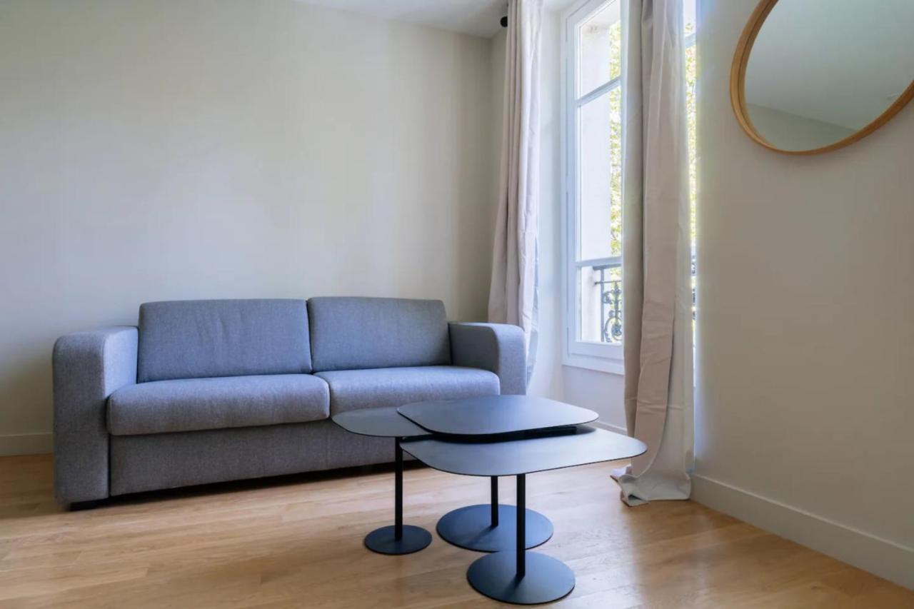 Stylish 2 Bedroom Apartment In Париж Экстерьер фото